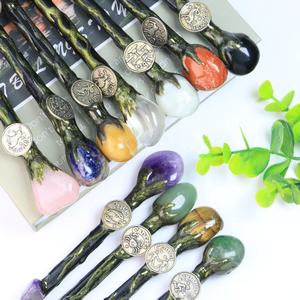 批发水晶巫术供应商手工制作女巫棒愈合水晶石魔术棒派对装饰品 - Product Image 2