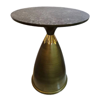 Table basse d'angle en fer au design créatif, table d'appoint moderne pour canapé-lit, style nordique simple, aspect bois contemporain pour salon