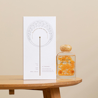 Diffuseur à bâtonnets en verre avec fleurs séchées préservées et paillettes dorées, ornement aromatique longue durée pour la décoration de chambre