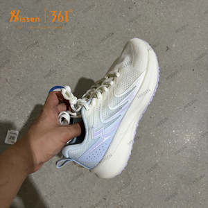 รองเท้ากีฬาขายส่งในไทย มีตัวอย่างสินค้าให้เลือกสำหรับขายส่งรองเท้า - Product Image 1