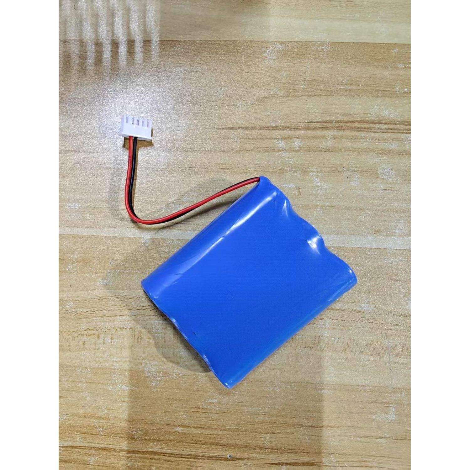 5 รู 2 สาย 2000mAh