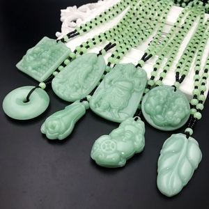 Collier avec pendentif en Jade vert sculpté à la main, Pixiu, amulette chinoise multicolore, bijoux porte-bonheur pour femmes et hommes, cadeau, nouvelle mode - Product Image 1