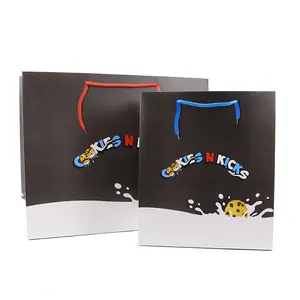 도매 사용자 정의 인쇄 블랙 럭셔리 쇼핑 선물 종이 가방 손잡이와 활, 자신의 로고와 고급 종이 가방