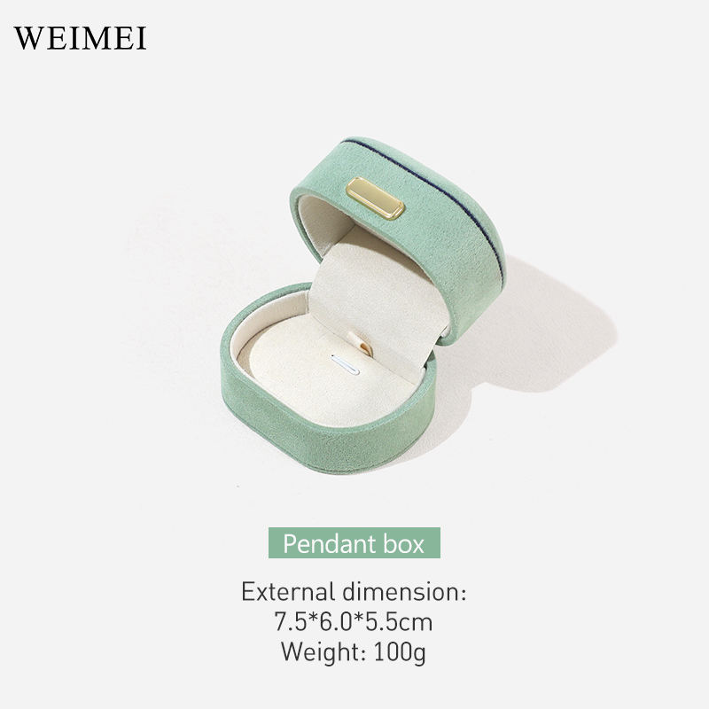 กล่องแหวน/สร้อยคอสีเขียว