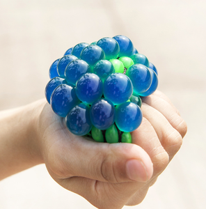 Pelota Sensorial Antiestrés de Uva de 5CM para Niños y Niñas de 5 a 7 Años, Alivio para el TDAH, Autismo y Ansiedad - Product Image 5