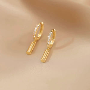 Orecchini Pendenti Geometrici a Cilindro con Zirconi per Donne, Gioielli Eleganti e Minimalisti alla Moda - Product Image 2