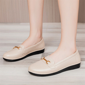 Chaussures en plastique imperméables pour femmes, <span class=keywords><strong>mocassins</strong></span> simples de style britannique, chaussures de travail formelles professionnelles noires, nouvelle collection été <span class=keywords><strong>2022</strong></span> - Product Image 2