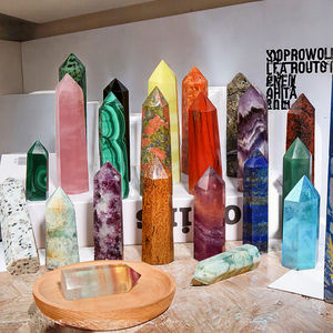 Cristales de Cuarzo Natural de Resina Reign al por Mayor, Puntas de Cristal Grabadas Irregulares, Piedras de Cuarzo Curativas para el Día de los Inocentes, Pilar Mixto - Product Image 4