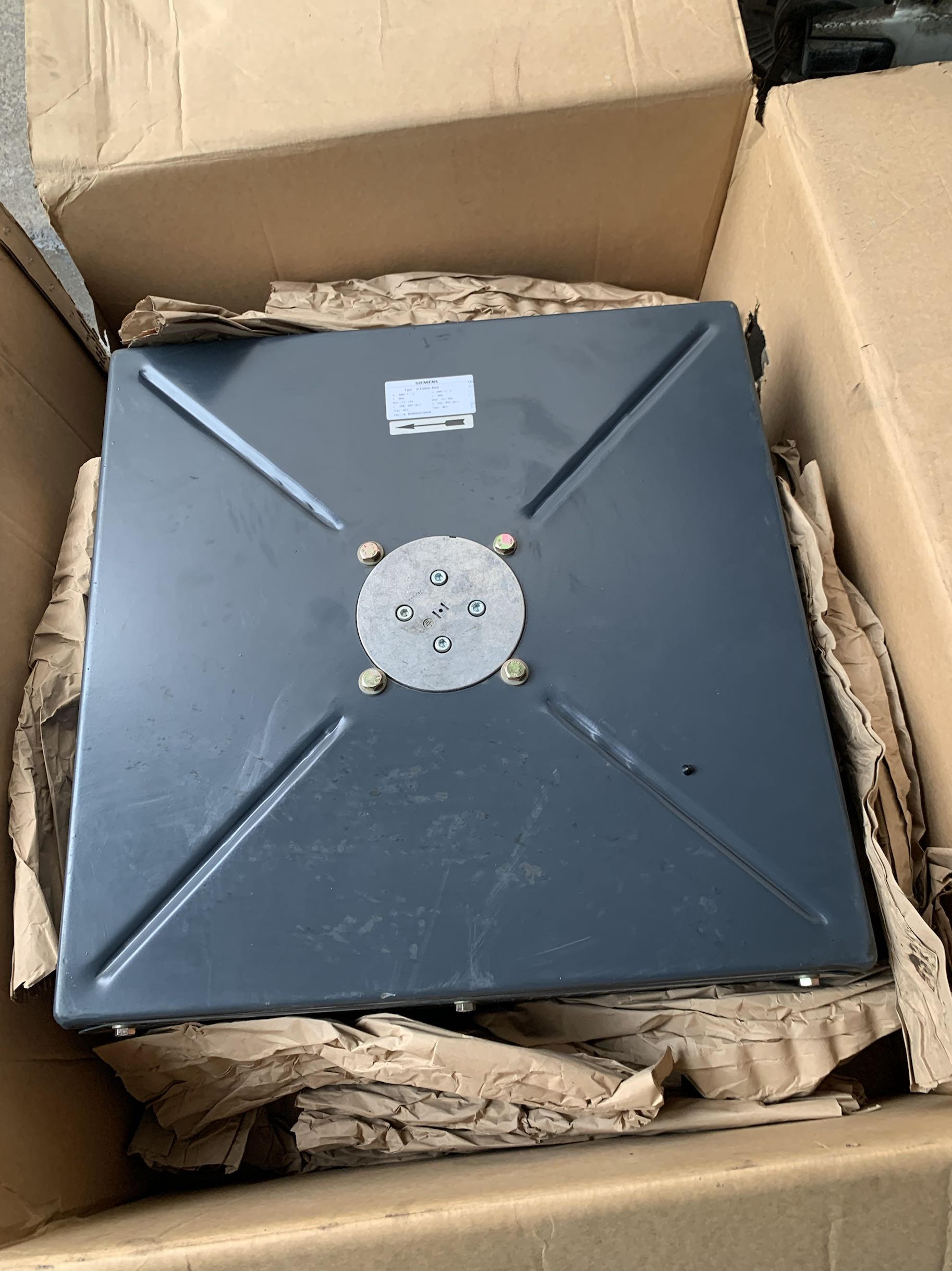 New ZIEHL-ABEGG 2CF4404-1NA8 400V-460V 1.7/3.6A German brand