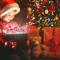 Ensemble de bijoux lumineux LED de Noël, collier, broche, bague et bracelet clignotants avec Père Noël et bonhomme de neige, cadeaux pour enfants pour les fêtes de Noël