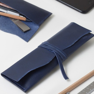 Wholesale <b>leather</b> pen storage bags, Korean style minimalist pen cases, solid color square universal stationery bags. - Product Image 2