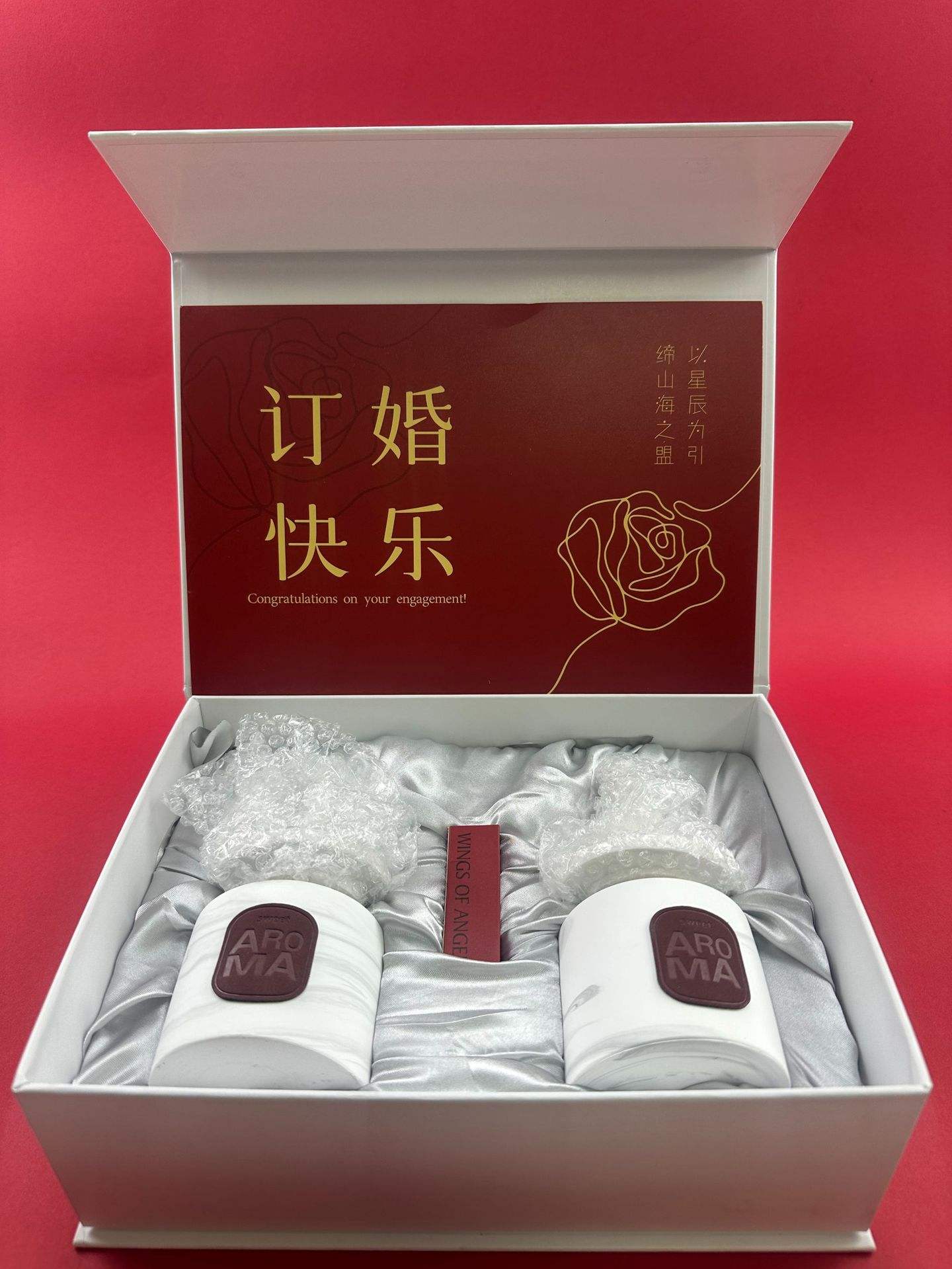 Felice fidanzamento: puoi scrivere biglietti di auguri