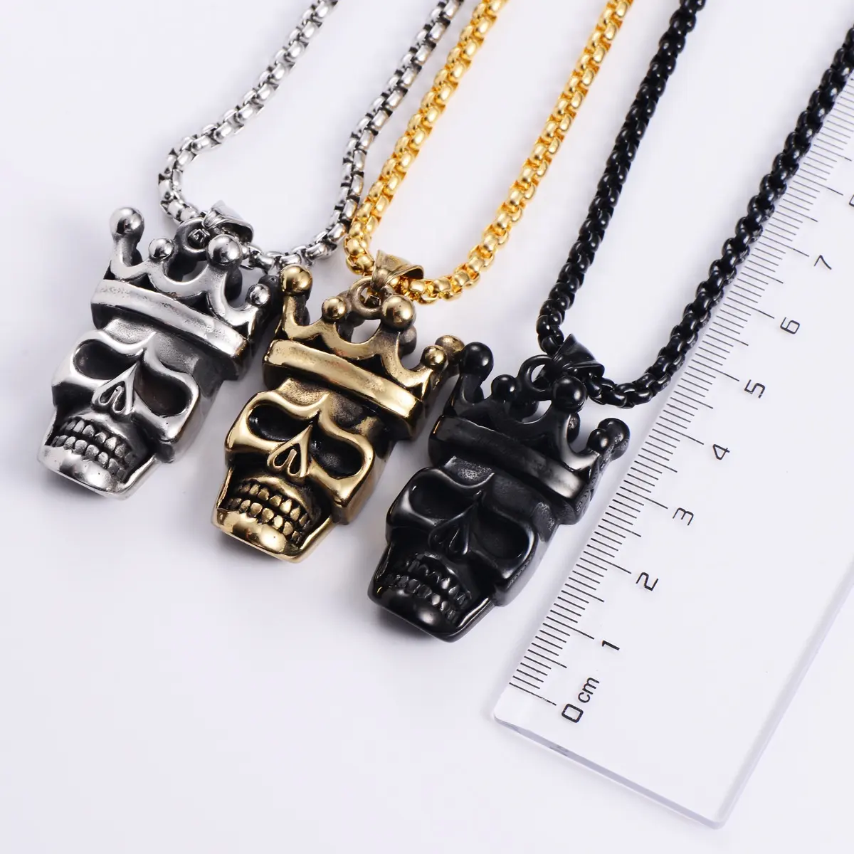 Fashion New Cast Titanium Steel Jewelry Accessories Wholesale Punk style crown skull king Pendant Necklace