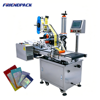 Machine d'étiquetage automatique de cartes PVC UPK avec convoyeur, machine d'étiquetage de pochettes de bureau pour sacs en plastique, sacs vides, boîtes en papier