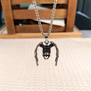 Colgante de calavera con alas, colgante temático de acero inoxidable para hombre, collar, regalo SP1111 - Product Image 3