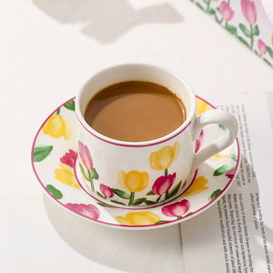 ชุดกาแฟเซรามิคลายดอกทิวลิปสีชมพูสไตล์เกาหลี พร้อมจานรอง วินเทจ คลาสสิก สไตล์อาหรับ ความจุ 220 มล. ใช้ซ้ำได้ ถ้วยน้ำชาสุดหรู - Product Image 3