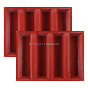 <span class=keywords><strong>Moule</strong></span> à baguette perforé rouge à 4 cavités - <span class=keywords><strong>Moule</strong></span> à pain commercial personnalisable, respirant et facile à démouler - Product Image 1