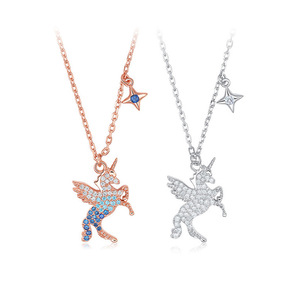 Collana con Ciondolo Unicorno Colorato per Donne, Catena Elegante in Stile Fantasy, Regalo - Product Image 1