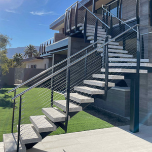 <span class=keywords><strong>Escalier</strong></span> <span class=keywords><strong>extérieur</strong></span> sur mesure en acier à poutre simple, <span class=keywords><strong>escalier</strong></span> <span class=keywords><strong>extérieur</strong></span> en forme de L, <span class=keywords><strong>marches</strong></span> en bois, <span class=keywords><strong>escalier</strong></span> droit avec garde-corps en câble d'acier - Product Image 1