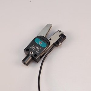 OEM tùy chỉnh nhôm khí nén sprue Gripper picker với cảm biến cánh tay cơ khí nước vòi phun lịch thi đấu GE10D-12-P - Product Image 5