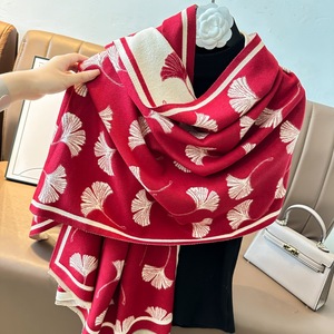 Usine En Gros <span class=keywords><strong>Printemps</strong></span> Automne Hiver Cache-Cou Femmes Double Face <span class=keywords><strong>Ginkgo</strong></span> Feuille Épaisse Longue Écharpe Faux Cachemire Châle Coupe-Vent - Product Image 2