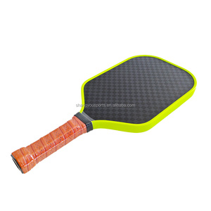 Raquette de pickleball personnalisée 6K Grit, face en graphite et <span class=keywords><strong>fibre</strong></span> de carbone, 4e génération, 16 mm, Pro IV, noyau en polymère nid d'abeille, son de frappe amélioré - Product Image 2