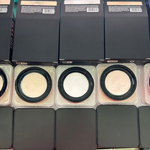 Polvo Mineral Fijador Impermeable, Control de Grasa, Acabado Natural Refrescante, Polvo Suelto - Product Image 2