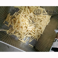 Semi-automatische verse frietverwerkingslijn complete set apparatuur reiniging blancheren frituren functies op maat gemaakt