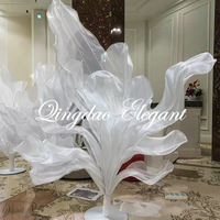 Toile de fond de luxe personnalisée faite à la main géante en organza blanc de soie Installation pour la décoration de pièce maîtresse de Table d'événement de mariage