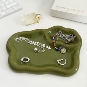Plateau à bijoux en céramique verte, grand format, pour organiser les bibelots, les bagues, les montres, les clés, la décoration de la table de maquillage - Product Image 1