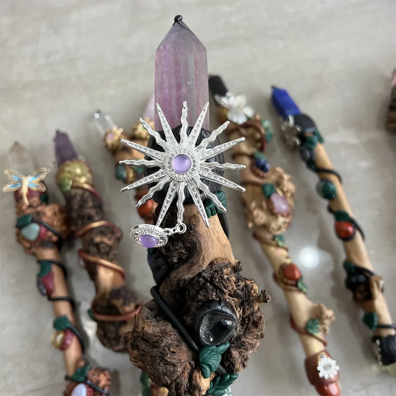Natural Crystal Scepter Camellia Tree Burl Wood Crystal Craft Spiritual Healing Amethyst Magic Wand