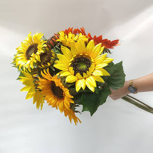 Semi-albero di Girasoli Artificiali a 6 Teste di Alta Qualità con Luci LED Impermeabili per Decorazioni di Halloween, Laurea, Pasqua e Natale - Product Image 4