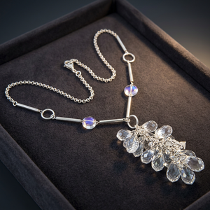 Elegante Collar con Colgante de Cristal y Plata 925 para Mujer, Forma de Flor Romántica, Cadena Plateada, Uso Diario, Certificado de Autenticidad - Product Image 4