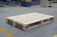 Palette en bois Euro standard New Pine 1200 x 800, vente mondiale pour entrepôts, industries et logistique