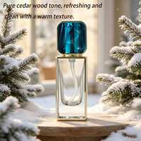Flacon carré Deep Blue Diamond Cap, parfum boisé chaud et épuré, formule personnalisable, design de logo pour boisé exclusif