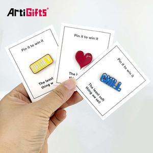 Perno di smalto personalizzato senza minimo bagliore In smalto scuro spille dure per chitarra - Product Image 6