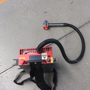 Machine de <span class=keywords><strong>nettoyage</strong></span> laser portable AccTek, sac à dos, 100W 200W 300W, laser pulsé, 45 kg, décapant de rouille pour travaux sur le terrain en extérieur - Product Image 3