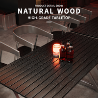 Ensemble de table et chaises de bar industrielles modernes avec plateau en bois et structure en fer, mobilier commercial durable pour hôtel et salon de pub
