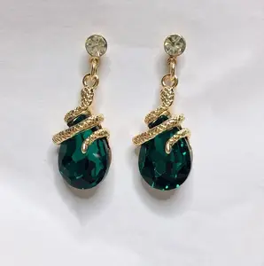 New Fashion Style Inlaid Green Zircon Snake Earrings Female Vintage Dainty Crystal Snake Shape Stud Earrings