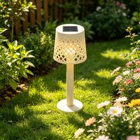 Lanterne solaire LED nordique personnalisée en gros, fonction marche/arrêt automatique, étanche IP44, angle de faisceau 360°, lampe extérieure pour parcs et événements
