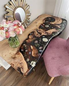 <span class=keywords><strong>Table</strong></span> <span class=keywords><strong>en</strong></span> résine et <span class=keywords><strong>bois</strong></span> artisanales avec incrustation florale <span class=keywords><strong>Table</strong></span> d'art unique <span class=keywords><strong>en</strong></span> résine époxy - Product Image 4