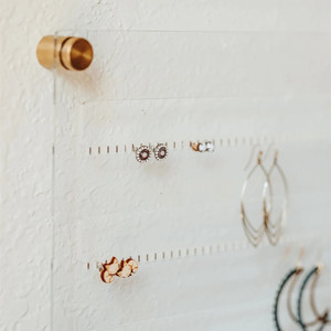 ที่วางต่างหูแบบแขวนต่างหูอะคริลิคแบบตั้งติ<span class=keywords><strong>ด</strong></span>ผนังสำหรับกระดุมและห้อยเครื่องประดับ - Product Image 2