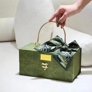 Rigid gift box with metal handle clasp <b>lock</b> gift box <b>portable</b> luxury gift box hard suitcase‑style gift box - Product Image 3