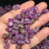 Natürlicher Roter Korund Rohstein, Lose Rubine für Schmuckherstellung, Unbearbeitete Mineralkristalle für DIY-Halsketten und Anhänger