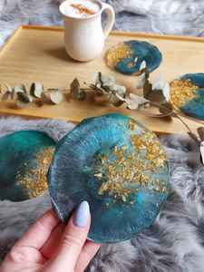 Posavasos de Resina de Primera Calidad con Aspecto Artesanal Contemporáneo Diseñado para Uso Diario con Bebidas y Decoración de Mesa - Product Image 6