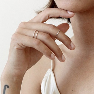 Anelli Minimalisti a Buon Prezzo per Donne in <span class=keywords><strong>Argento</strong></span> Sterling 925 Fede Nuziale Placcata Oro 18k per Donne - Product Image 6