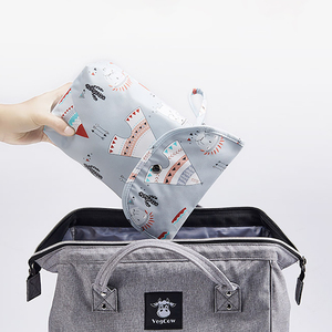 Sac <span class=keywords><strong>à</strong></span> couches pour bébé <span class=keywords><strong>Matelas</strong></span> <span class=keywords><strong>à</strong></span> <span class=keywords><strong>langer</strong></span> <span class=keywords><strong>à</strong></span> l'intérieur du sac <span class=keywords><strong>à</strong></span> couches Organisateur de voyage pour maman - Product Image 4