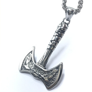 Collier Viking Nordique <span class=keywords><strong>Hache</strong></span> Mjolnir en Acier Inoxydable <span class=keywords><strong>Hache</strong></span> Double Face Loup Couple Corbeau Marteau de Thor Pendentif Bijoux <span class=keywords><strong>pour</strong></span> Hommes - Product Image 2