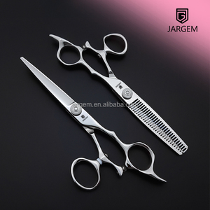 Juego de Tijeras de Peluquería Profesionales Giratorias de 6 Pulgadas con Mango Grande para Salón de Belleza - Product Image 1