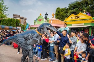 Modèle de dinosaure animatronique réaliste <span class=keywords><strong>Jurassic</strong></span> <span class=keywords><strong>World</strong></span>, dinosaure léger qui marche, dinosaure à chevaucher, à vendre - Product Image 2